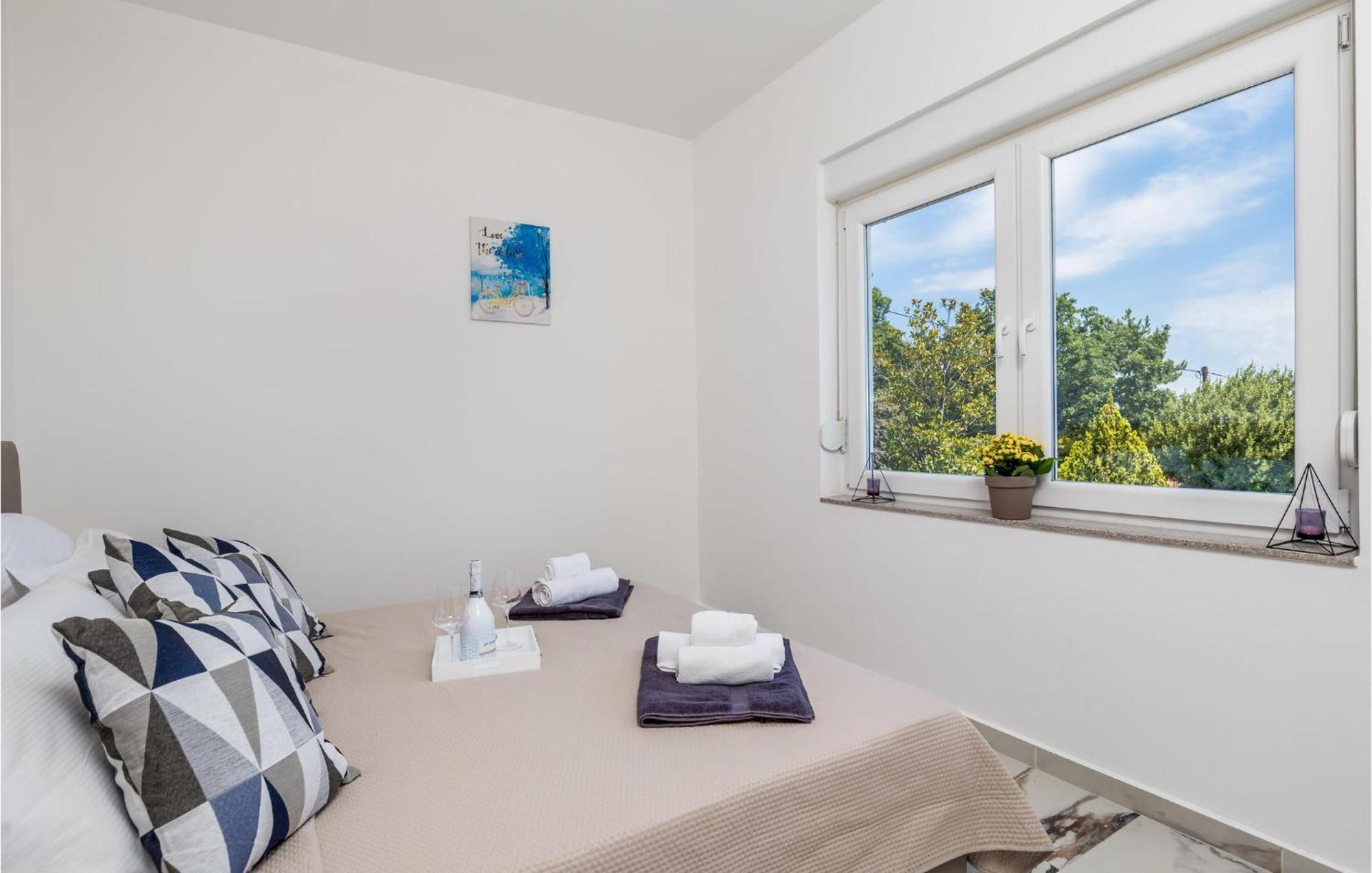 2 Bedroom Amazing Apartment In רייקה מראה חיצוני תמונה