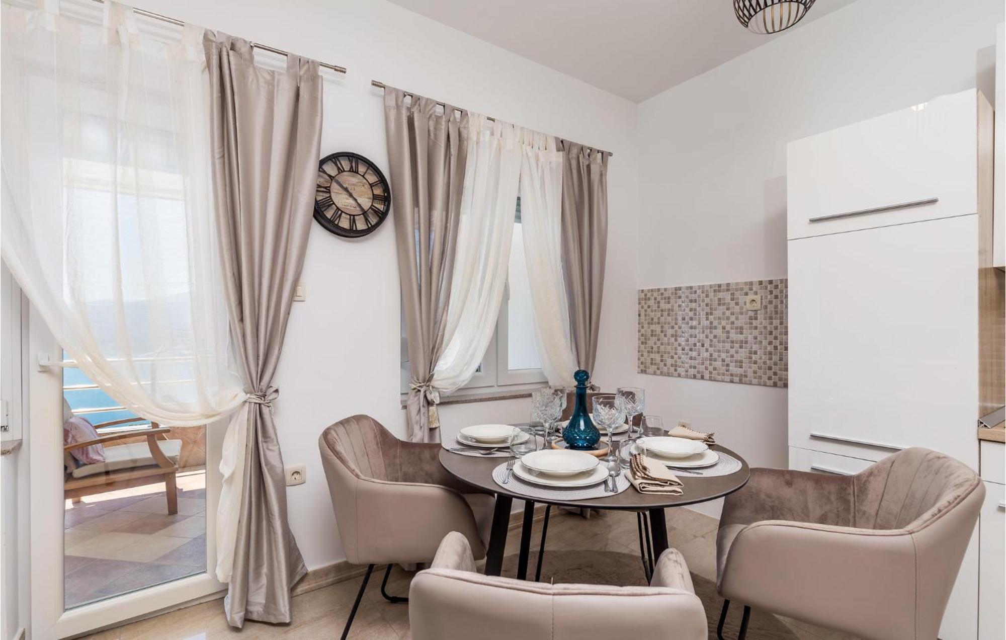 2 Bedroom Amazing Apartment In רייקה מראה חיצוני תמונה